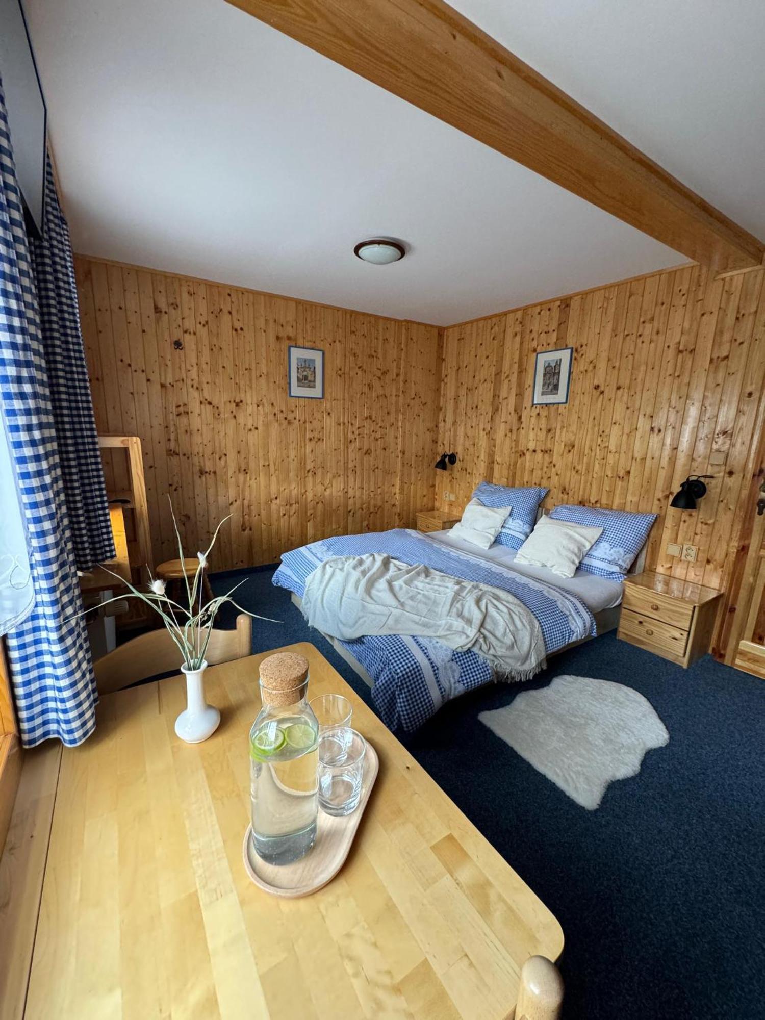 Hotel Horský hotýlek Bílá Labuť Pec pod Sněžkou Habitación foto
