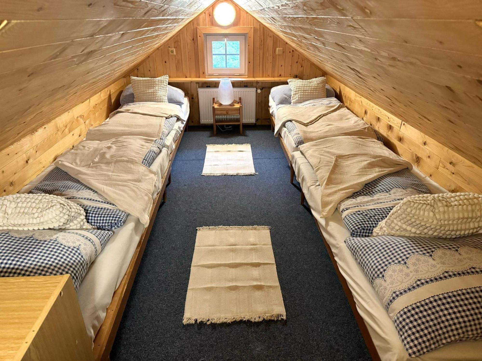 Hotel Horský hotýlek Bílá Labuť Pec pod Sněžkou Habitación foto