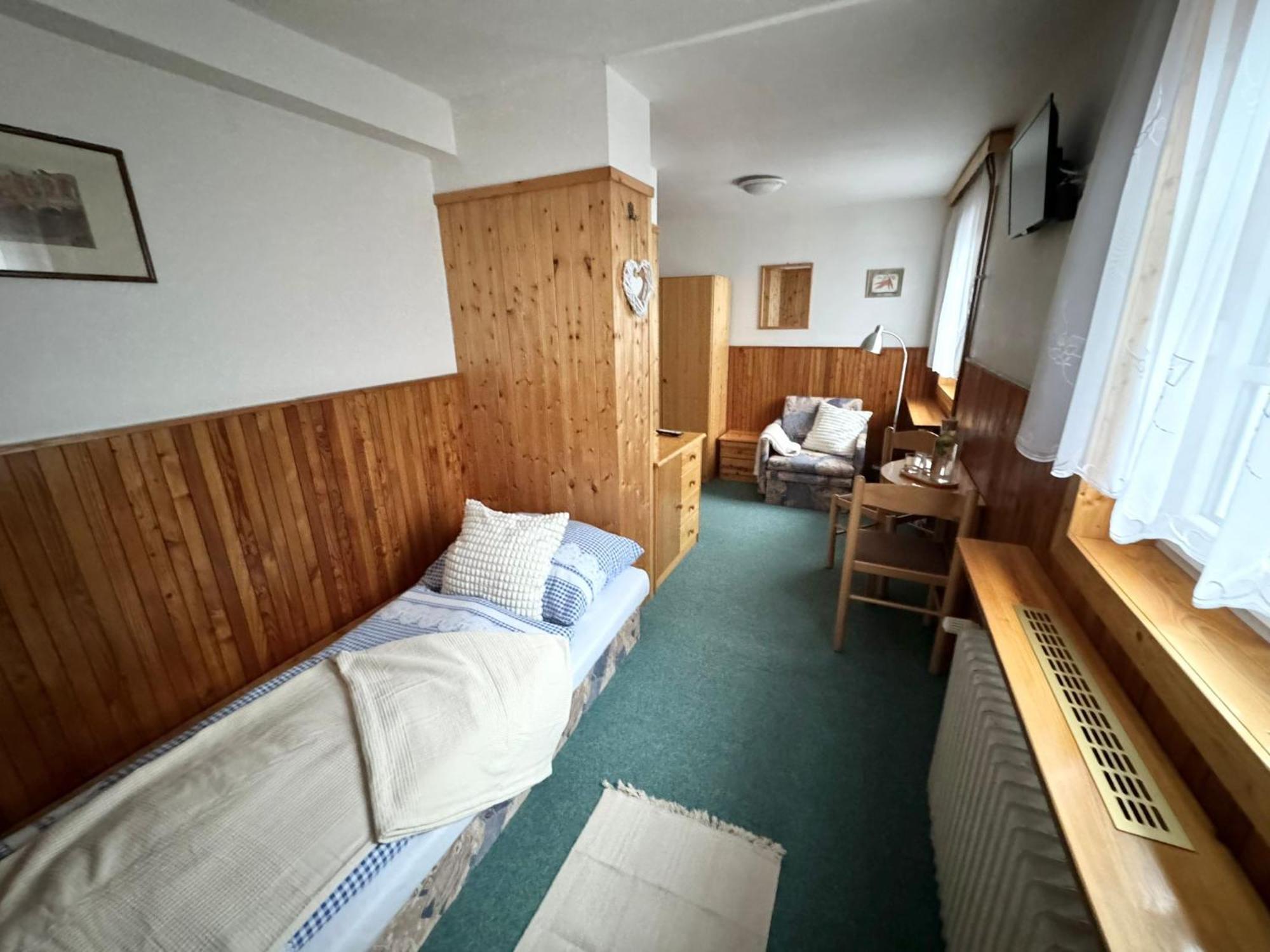 Hotel Horský hotýlek Bílá Labuť Pec pod Sněžkou Habitación foto